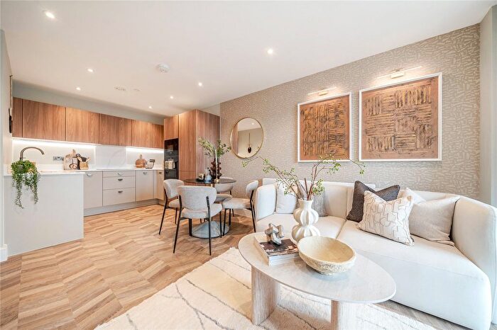 2 Bedroom Flat For Sale In Chandlers Place, High Street, Sevenoaks, Kent, TN13