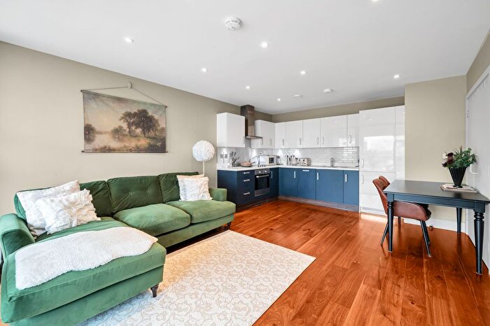 2 Bedroom Flat For Sale In Lambarde Square, London, SE10