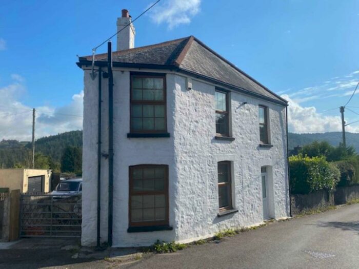 2 Bedroom End Of Terrace House To Rent In Gunnislake, PL18