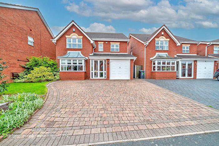 4 Bedroom Detached House For Sale In Cedar Grove, Great Wyrley, Walsall, WS6