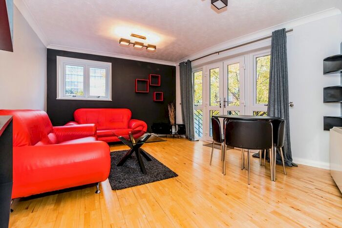 2 Bedroom Flat To Rent In Vancouver Quay, Salford, Greater Manchester, M50