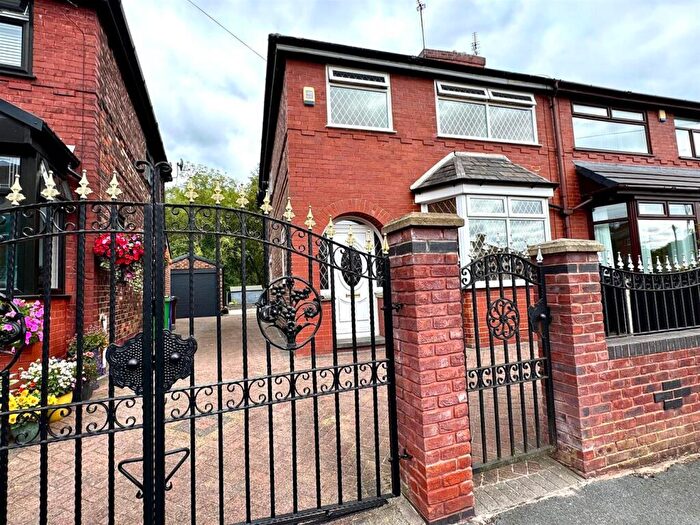 3 Bedroom Semi-Detached House For Sale In Arbory Avenue, Manchester, M40