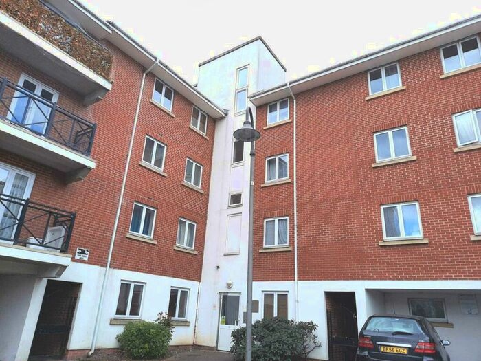 2 Bedroom Flat To Rent In Hermitage Close, London, SE2