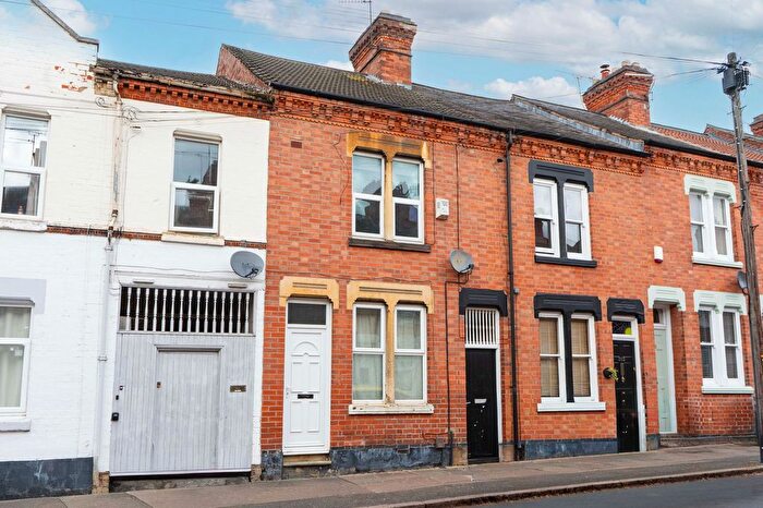 1 Bedroom Flat To Rent In Avenue Road Extension, Clarendon Park, Leicester, LE2