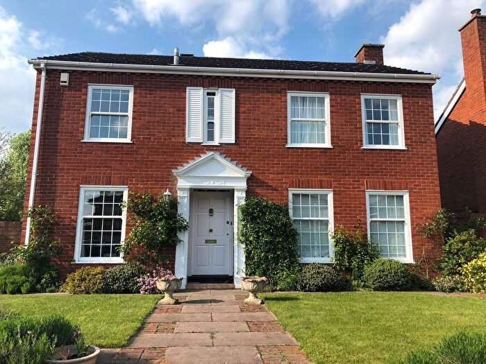 4 Bedroom Detached House To Rent In Briar Dene, Maidenhead, Berkshire, SL6