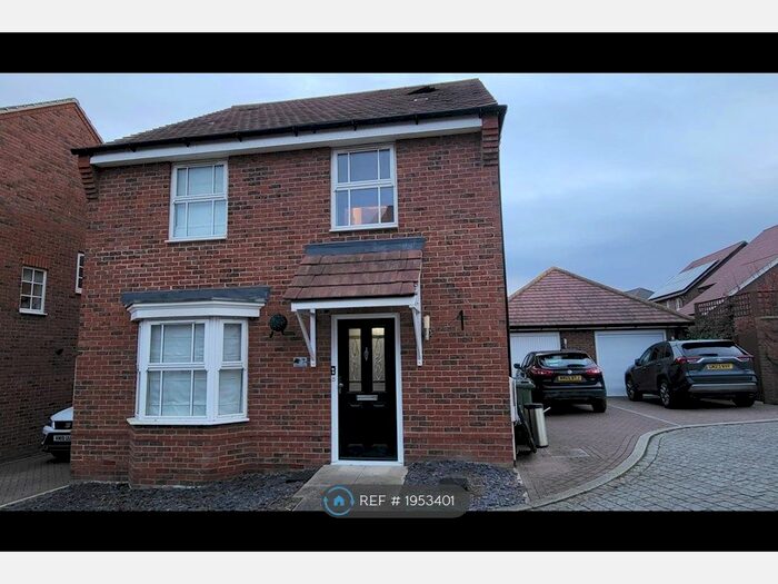4 Bedroom Detached House To Rent In Elinor Vale, Swanscombe, DA10