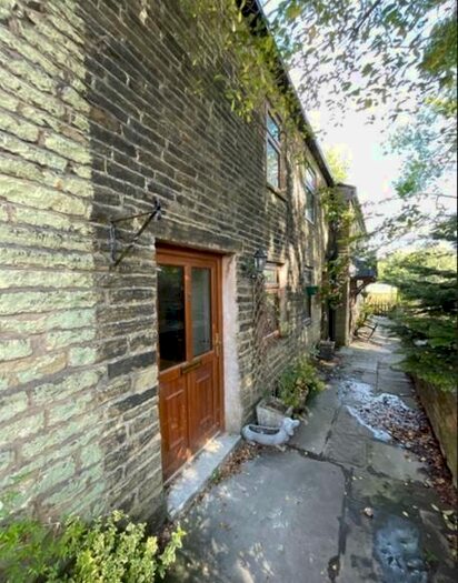 2 Bedroom Property To Rent In Park Road, Turton, Bolton, BL7