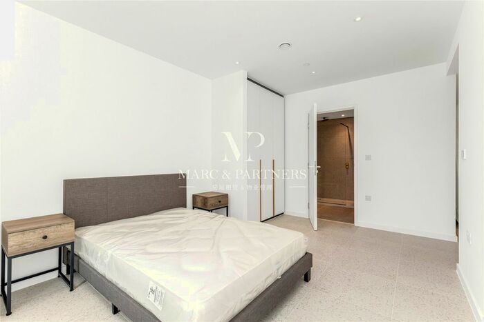 1 Bedroom Flat To Rent In Bouchon Point, The Silk District, Cendal Crescent, London, E1