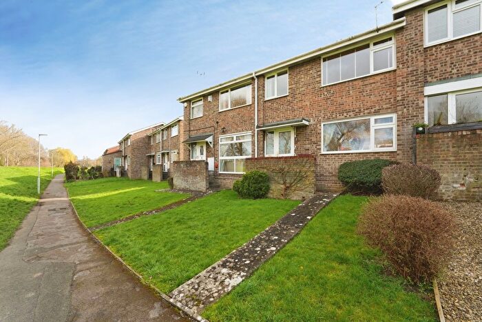 3 Bedroom Terraced House For Sale In Curlew Road, Abbeydale, Gloucester, Gloucestershire, GL4