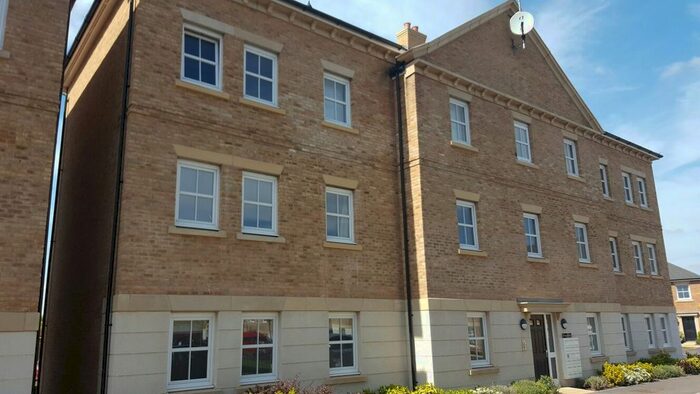 2 Bedroom Flat To Rent In Topaz Court, Erith, DA8