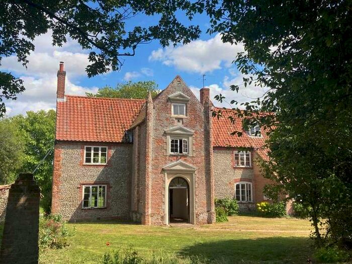 4 Bedroom Detached House For Sale In Rectory Road, Edgefield, Holt, Norfolk, NR24