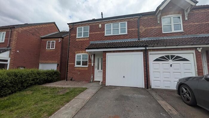 3 Bedroom House To Rent In Birchley Park Avenue, Oldbury, B69