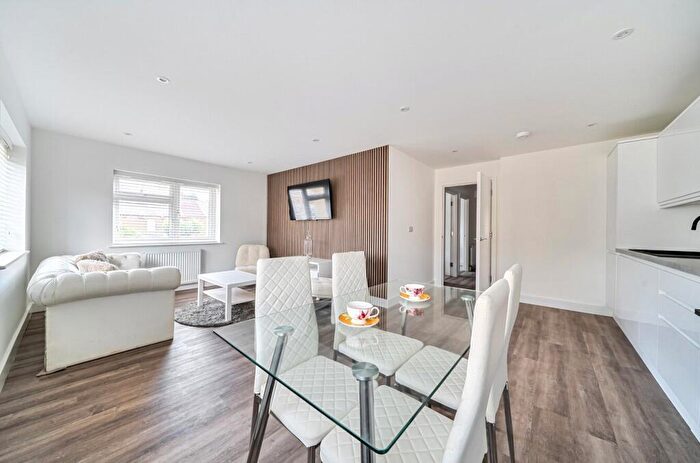 1 Bedroom Apartment For Sale In New Road, South Darenth, Dartford, Kent, DA4