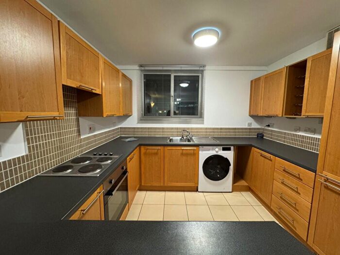 1 Bedroom Flat To Rent In Wynford Road, London, N1