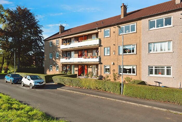 3 Bedroom Flat For Sale In Paisley Road West, Glasgow, G52