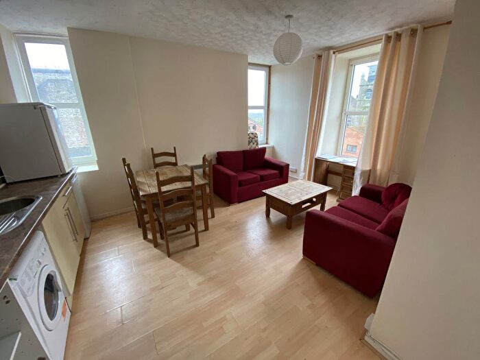 3 Bedroom Flat To Rent In Ann Street, Dundee, DD3