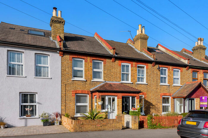 2 Bedroom Terraced House To Rent In Lakes Road, Keston, BR2