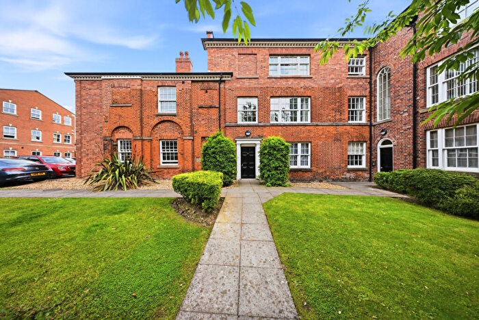 2 Bedroom Apartment For Sale In Higher Hillgate, Stockport, SK1