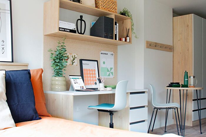 1 Bedroom Studio To Rent In Burley Street, Leeds, LS3