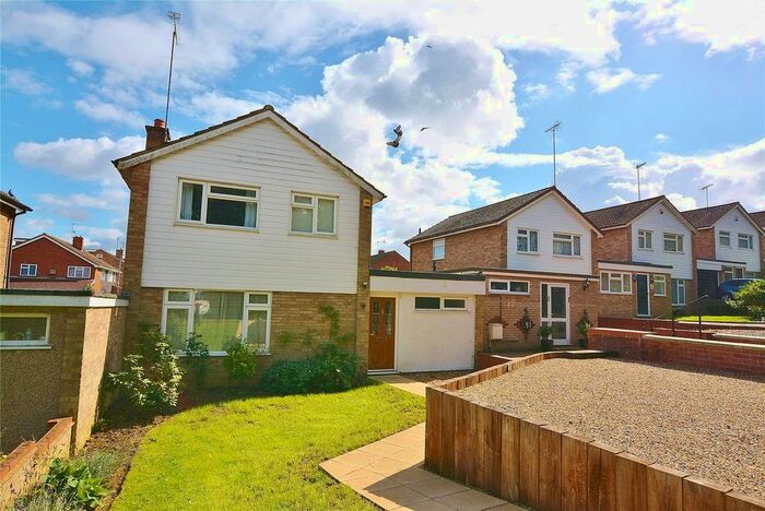 4 Bedroom Link Detached House To Rent In Finch Lane, Bushey, Hertfordshire, WD23