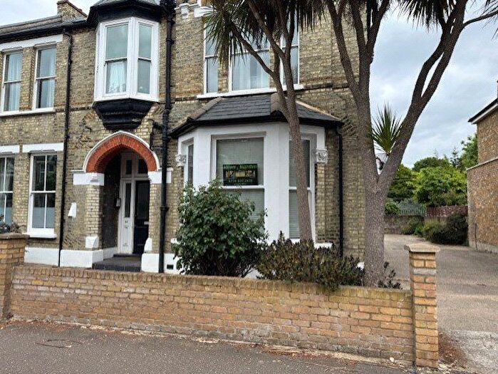 1 Bedroom Flat To Rent In Hastings Road, West Ealing, W13