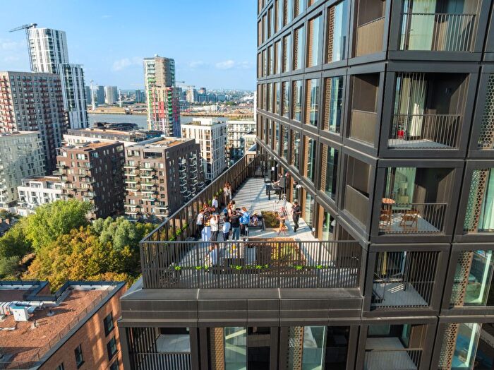 2 Bedroom Flat For Sale In Prime Point, Greenwich, SE10