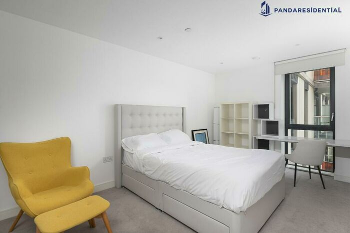 3 Bedroom Apartment To Rent In Kensington Apartment, London, E1