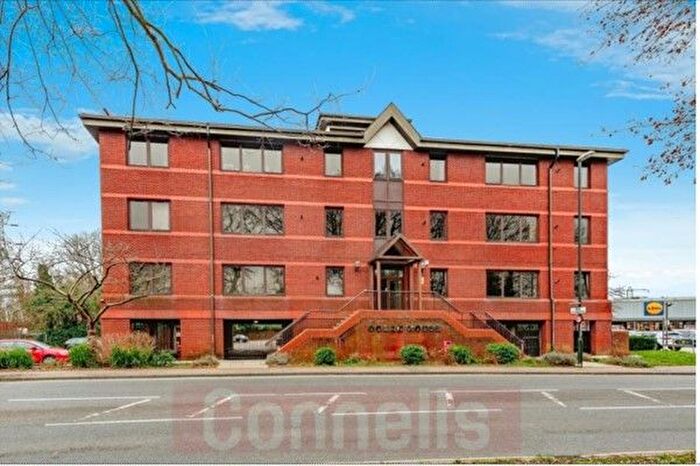 1 Bedroom Flat To Rent In Hazelwick Avenue, Crawley, RH10