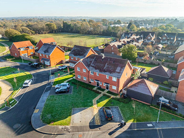 3 Bedroom Terraced House For Sale In Lawrence Close, Smallford, St. Albans, Hertfordshire, AL4