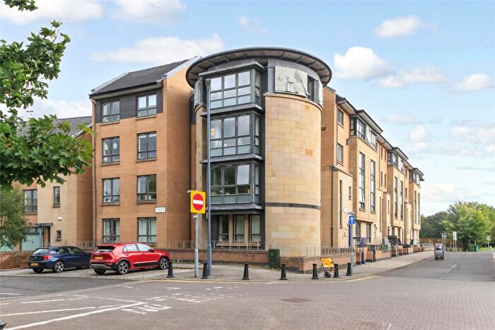 3 Bedroom Flat For Sale In Naburn Gate, Glasgow, Glasgow City, G5