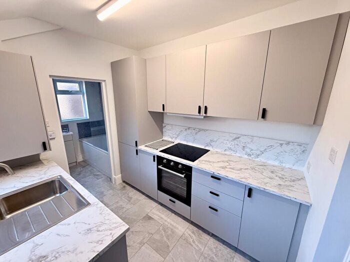 3 Bedroom Terraced House To Rent In Carlton Street, Kettering, NN16