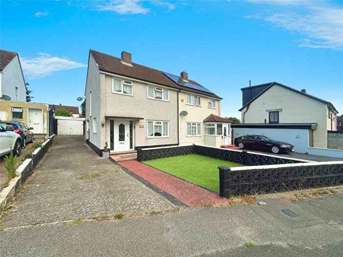 3 Bedroom Semi-Detached House For Sale In Brook Road, Swanley, Kent, BR8