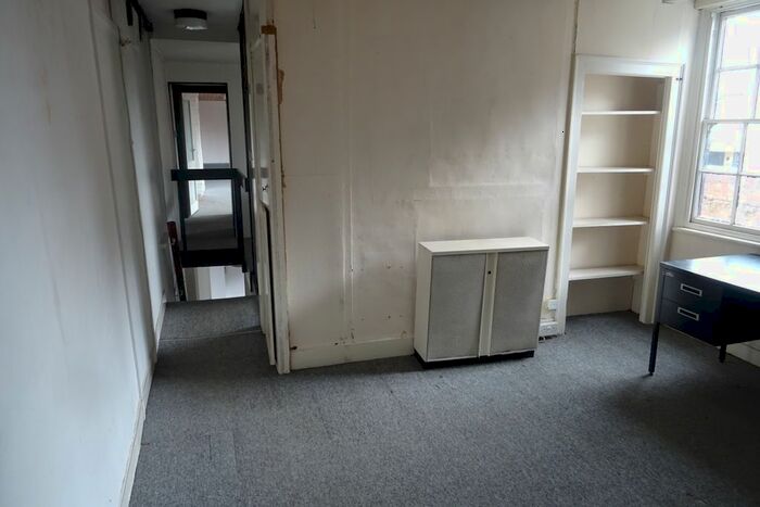 Garage / Parking To Rent In Baldock Street, Ware, SG12