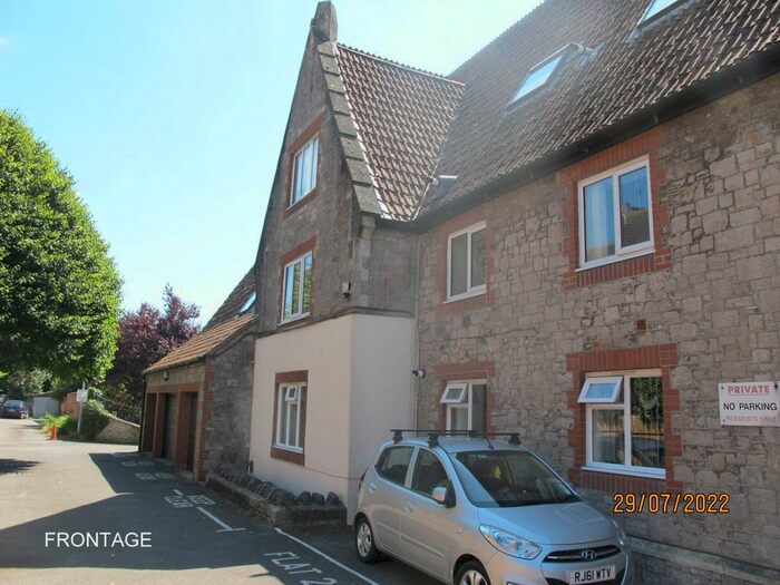 2 Bedroom Flat To Rent In Church Street, Highbridge, Somerset, TA9