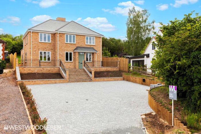 4 Bedroom Detached House For Sale In High Road, Waterford, Hertford, SG14