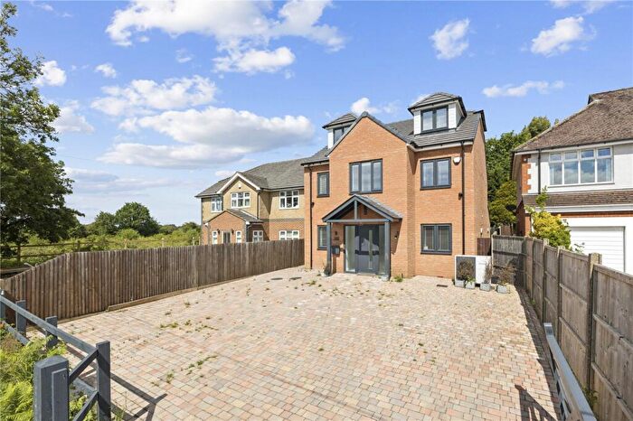 4 Bedroom Detached House To Rent In Markyate Road, Slip End, Bedfordshire, LU1