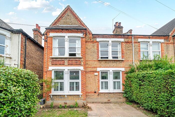 2 Bedroom Maisonette For Sale In Hurstbourne Road, Forest Hill, SE23