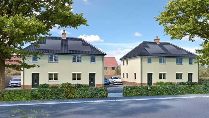 3 Bedroom House For Sale In Rowden Way, Roydon, Diss, IP22