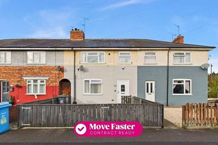 3 Bedroom Terraced House For Sale In The Quadrant, Hull, HU6