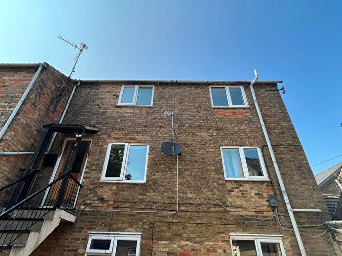 1 Bedroom Flat To Rent In Coach House Court, Railway Lane, Chatteris, PE16