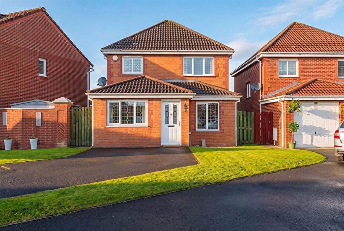 4 Bedroom Detached House To Rent In Scalloway Road, Gartcosh, Glasgow, G69