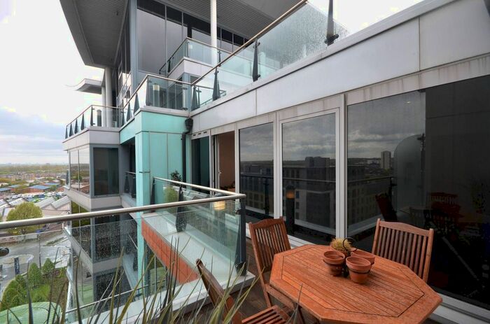 2 Bedroom Flat To Rent In Harbour Reach, Imperial Wharf, London, SW6