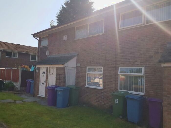 2 Bedroom Ground Flat To Rent In Chelsea Court, West Derby, L12