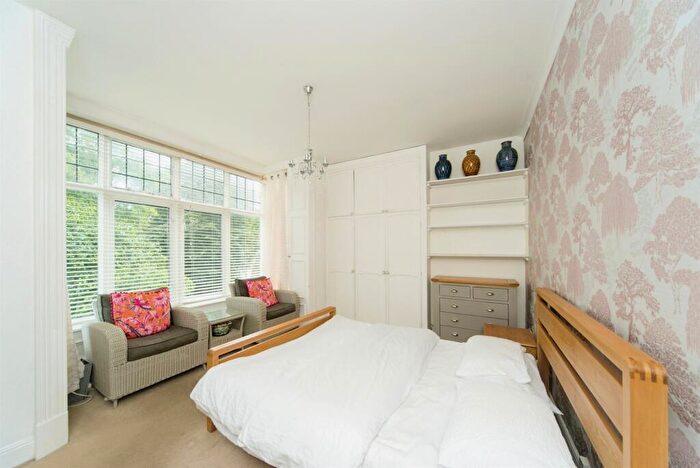 2 Bedroom Flat For Sale In Grassington Road, Eastbourne, BN20