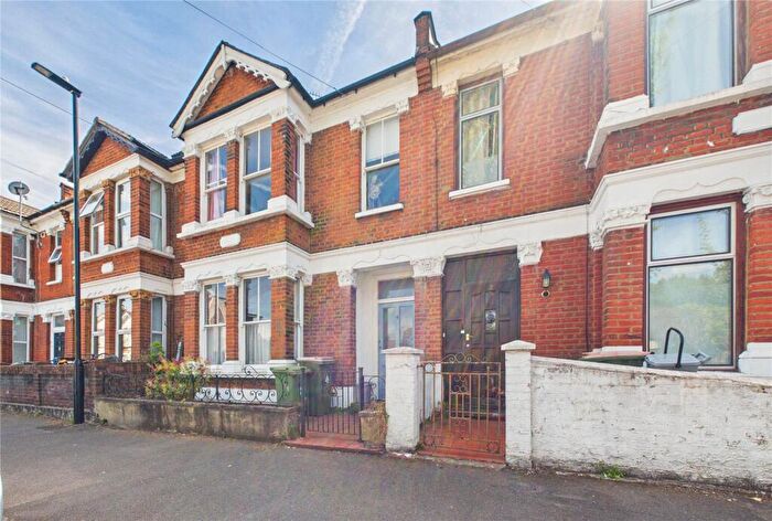 3 Bedroom Terraced House For Sale In Kingsley Road, Forest Gate, E7