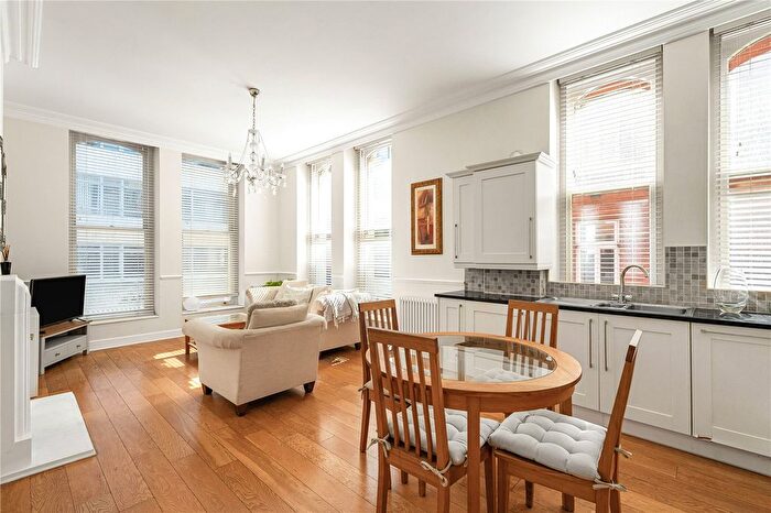 1 Bedroom Flat For Sale In Maddox Street, London, W1S