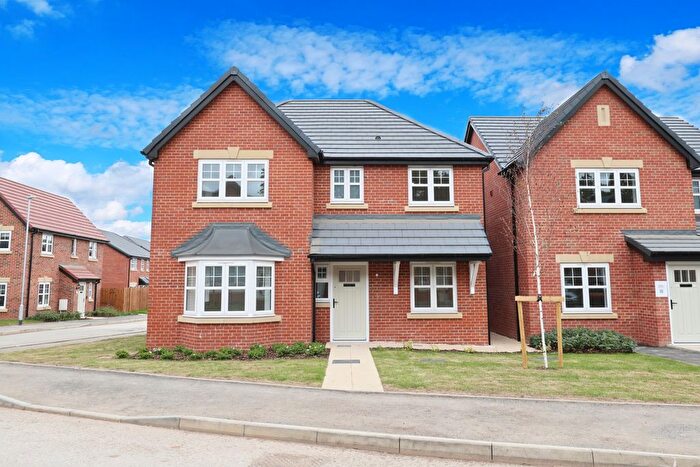 4 Bedroom Detached House For Sale In Cuerden Place, Clayton-Le-Woods, Lancashire, PR25
