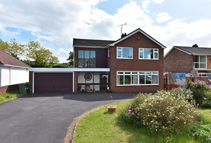 4 Bedroom Detached House For Sale In Kingswinford, Dudley Road, DY6