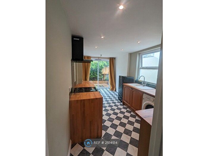 2 Bedroom Terraced House To Rent In Spring Gardens Terrace, Cardiff, CF24