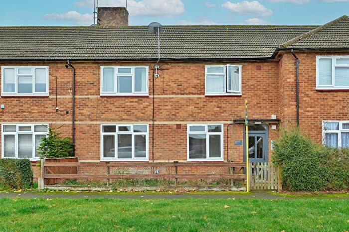 1 Bedroom Flat For Sale In Brampton Road, Bushey, South Oxhey, WD19